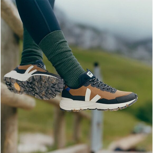 Veja Shoes - Veja Dekkan Alveomesh Sneaker Tent & Pierre Purple Womens Size 7 US